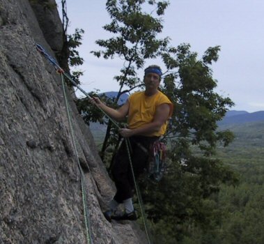Thin Air semi-hanging belay